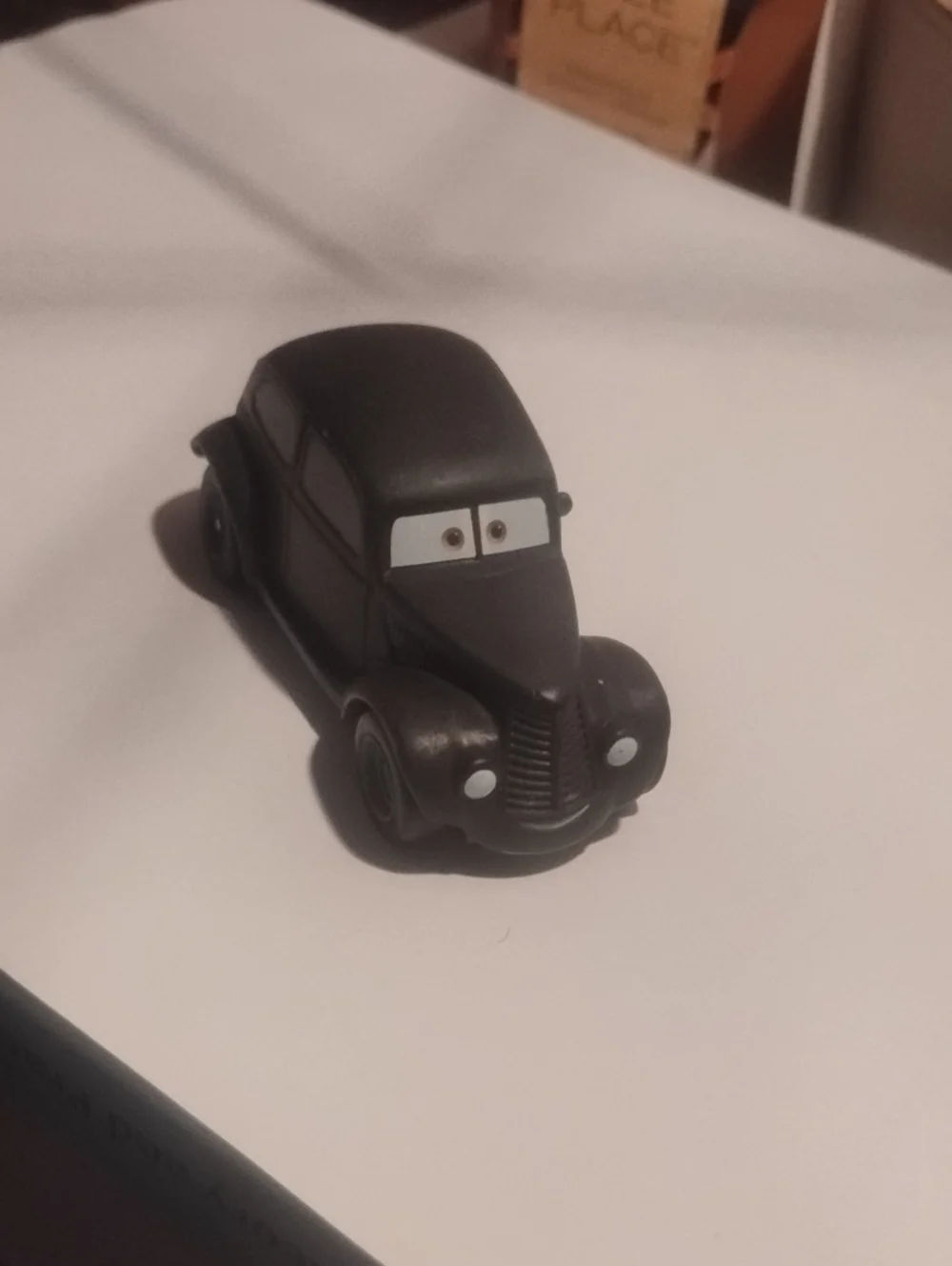 Pixar Cars Diana Gearado Color Changer Vehicle